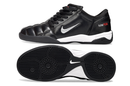 Total 90  'black' 2025 - INDOOR SOCCER CLEATS